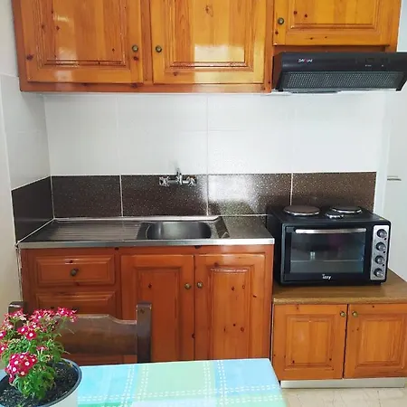 Vila Margarita Appartement Akharavi